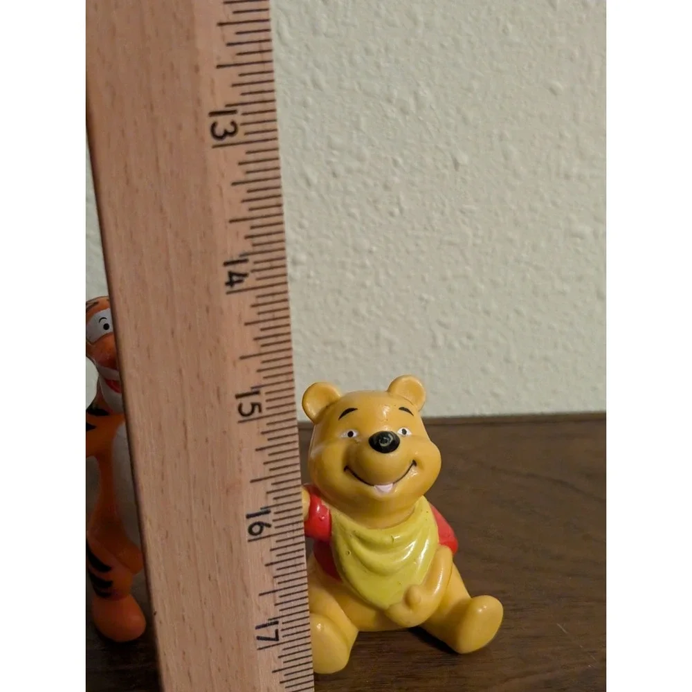 Winnie The Pooh Toy Figurine Honey Pot Pvc Disney With Tigger Cake‎ Topper Lot